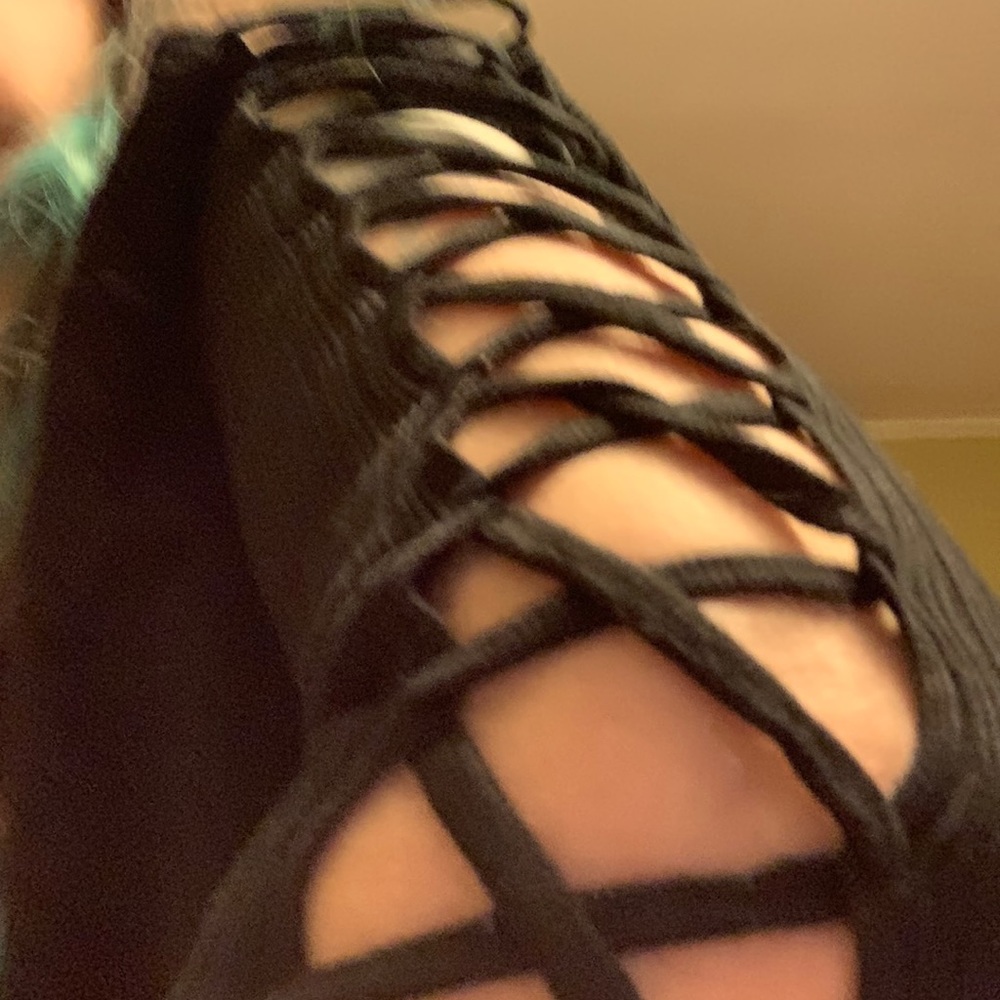 Sweater w Laced Arms